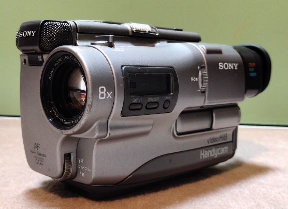 ビデオカメラ SONY Handycam CCD-TR1 SONY CCD-TR1