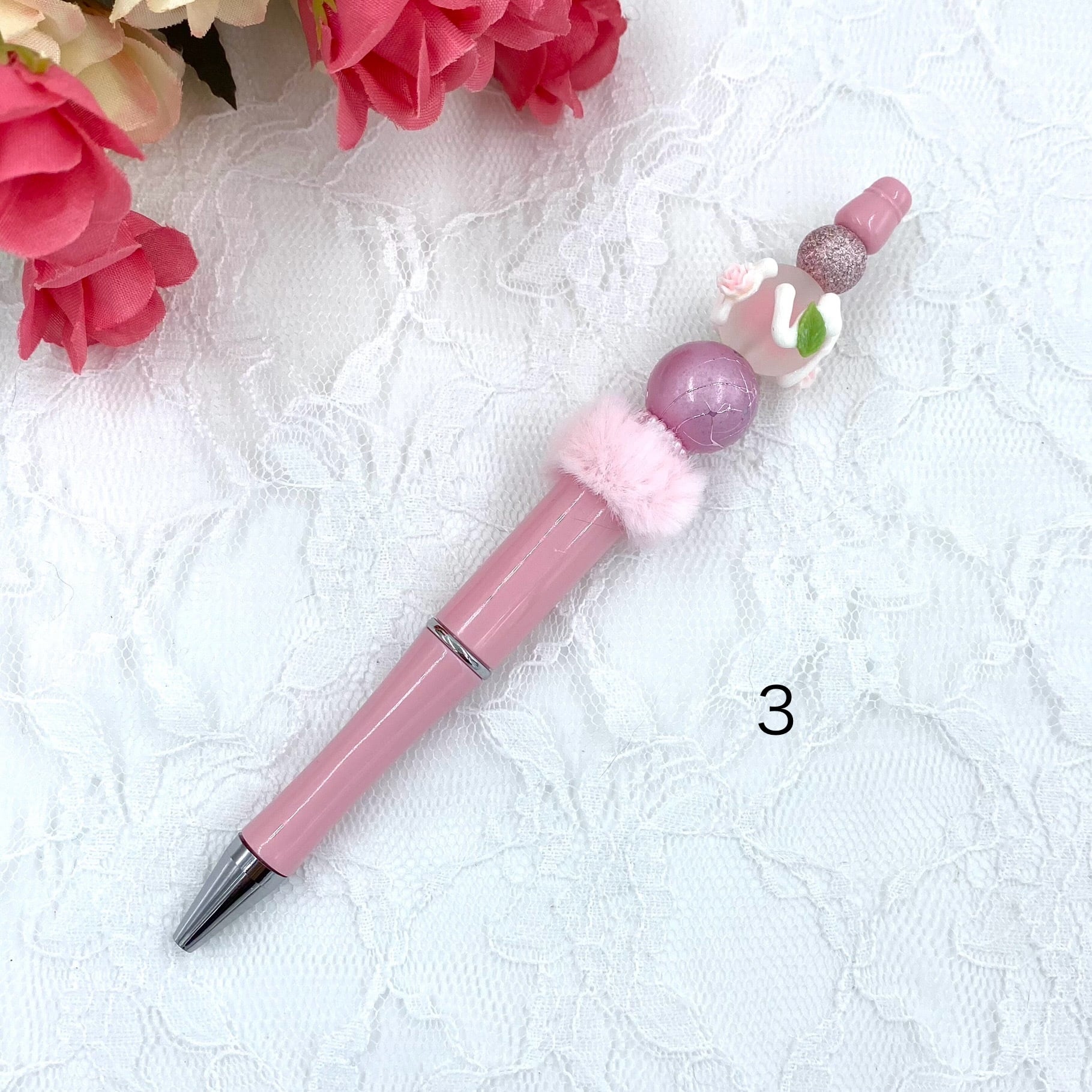 182 カスタムボールペン完成品 手書き蓄光薔薇パーツビーズボールペン