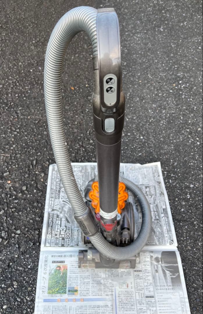 動きます。Dyson ダイソンDC26 掃除機　オレンジ ヨドバシ.com - ダイソン Dyson サイクロン掃除機 DC26 turbinehead